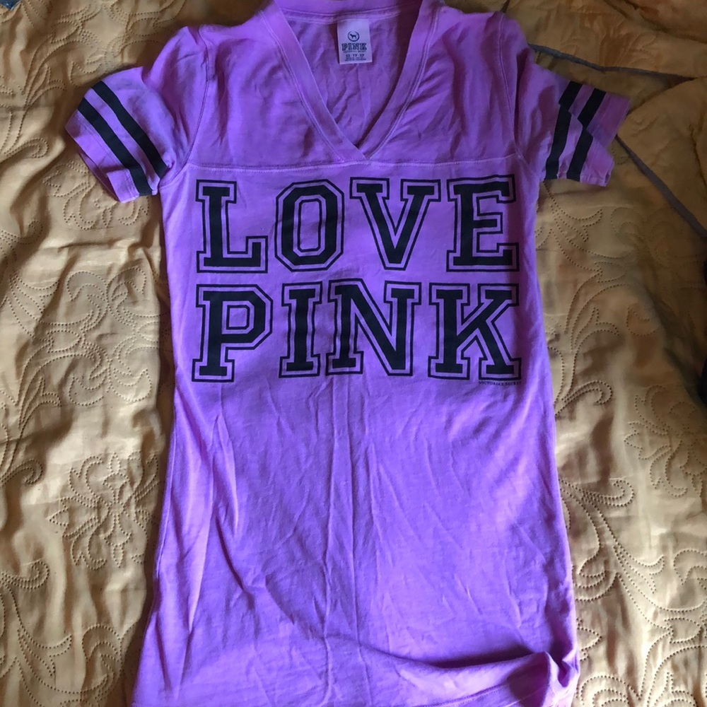 LOVE PINK V-neck tee
